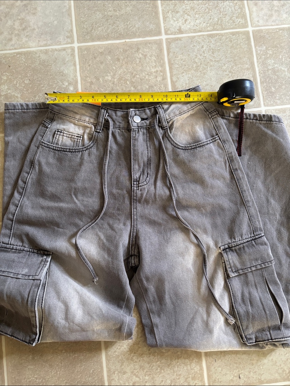 By Corea Washed Gray Cargo Boyfriend Jeans I think it’s a size S - Picture 4 of 5